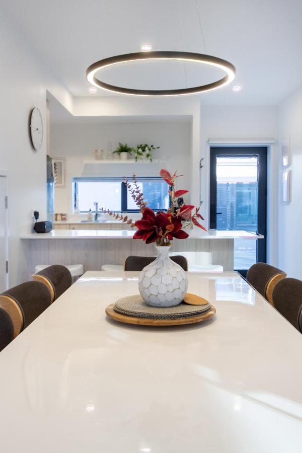 Walk To Riverside Market 4 Bed 4 Bath With Car Park ไครสต์เชิร์ช ภายนอก รูปภาพ